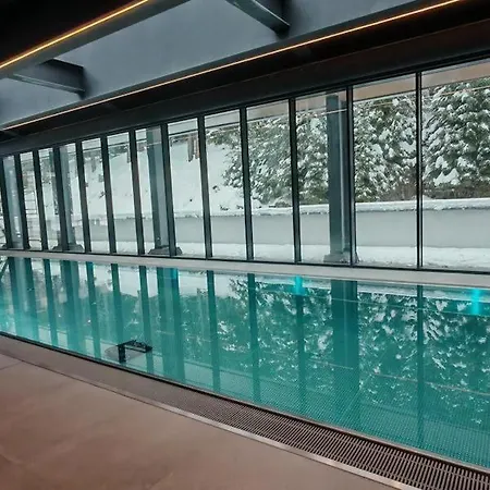 Pestera Wellness & 5* Moroeni