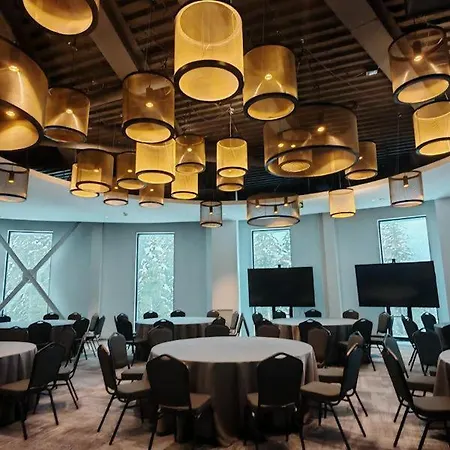 מלון Pestera Wellness &